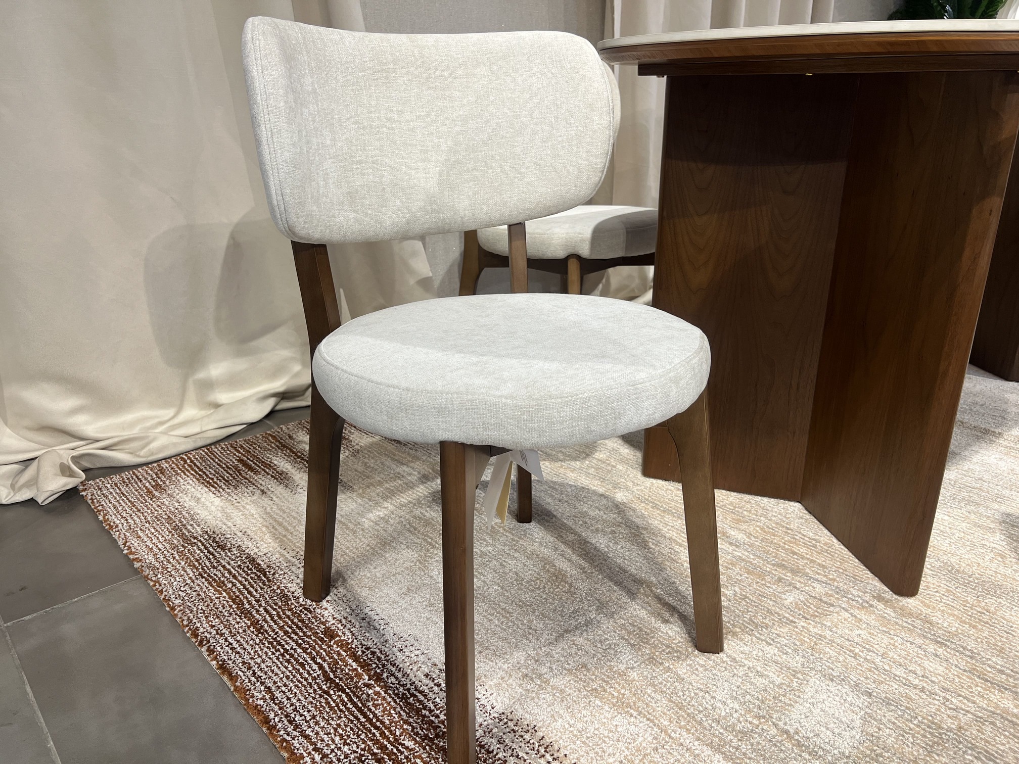 610 dining set  - Thumbnail 3