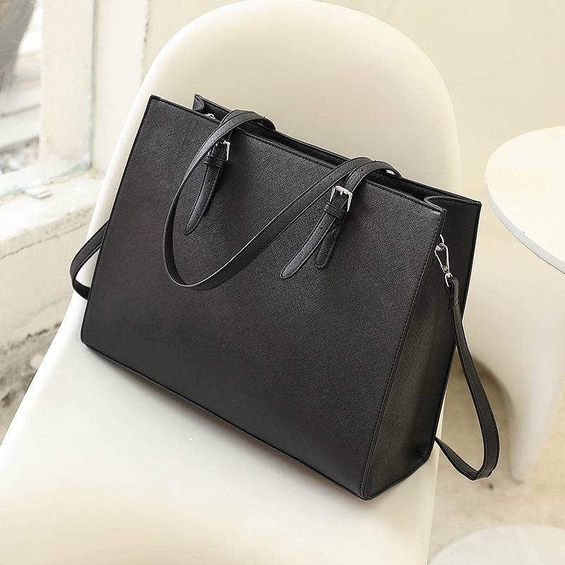 small laptop handbag - black