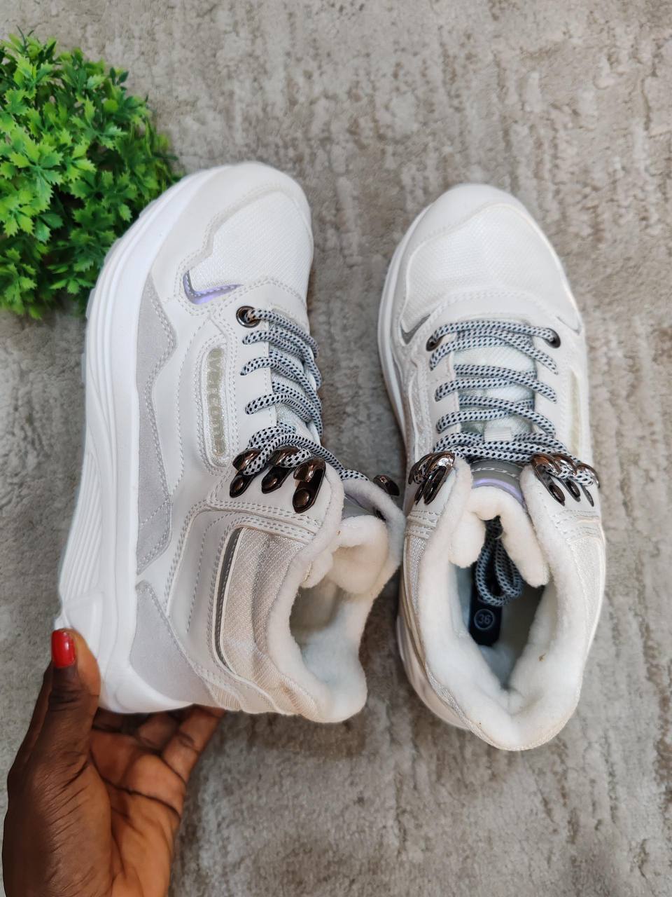 overcome sneakers - white