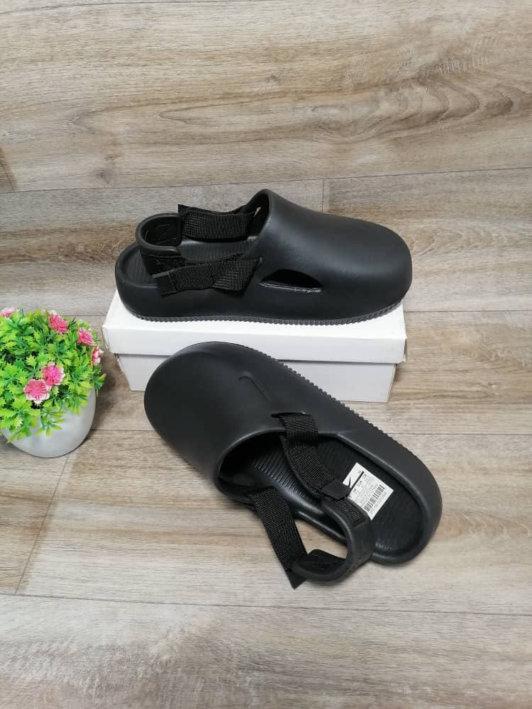 croc sandal - black