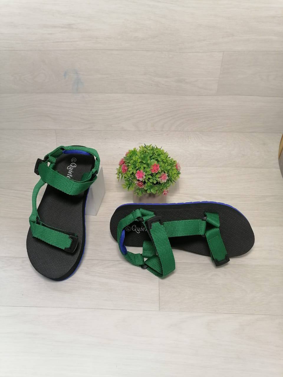 quieter trekkers - green