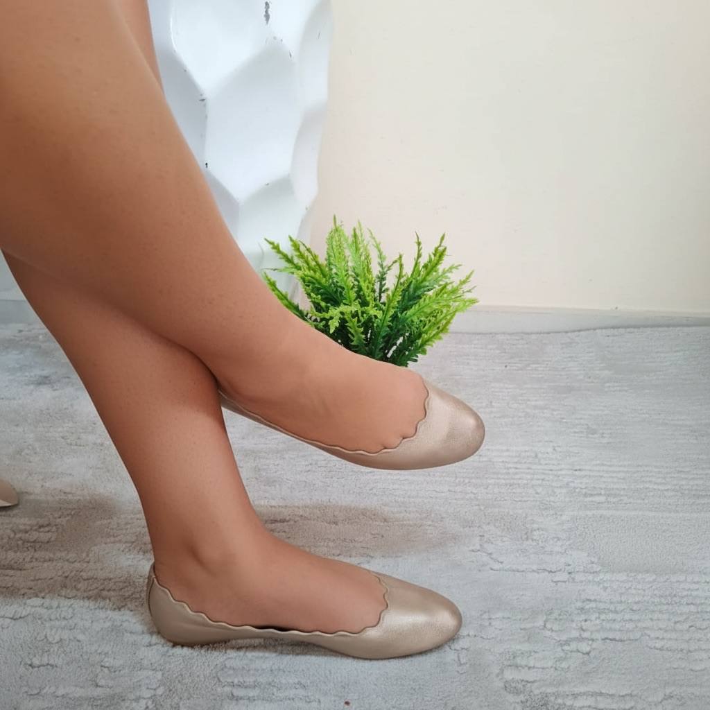 flora bella flat - gold