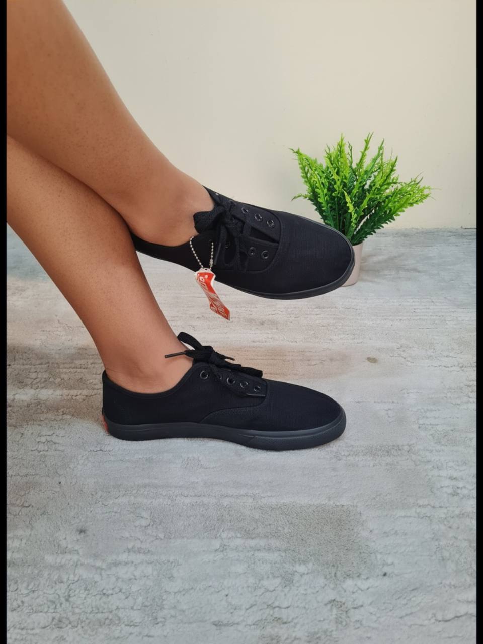 vans sneakers - all black