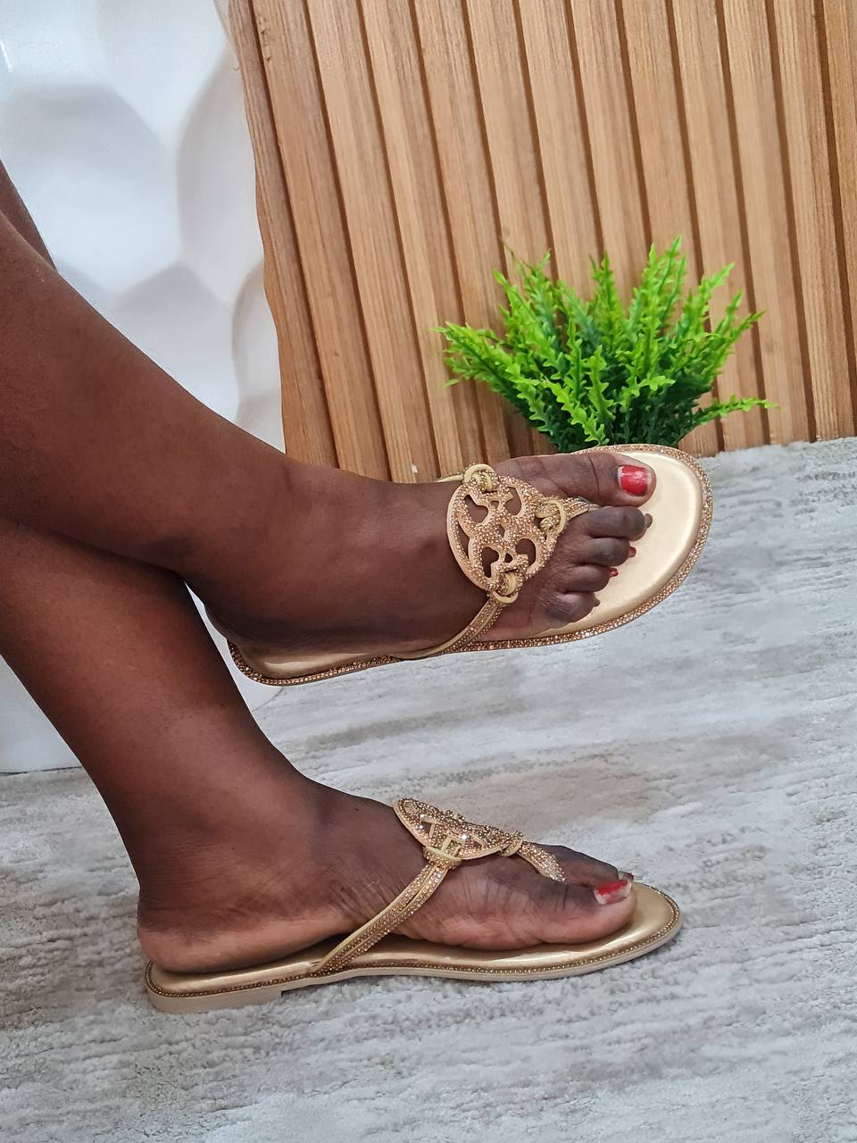 tory burch slippers - gold