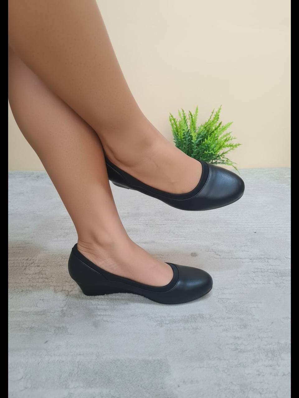 impo plain wedge shoe 3239-30 - black