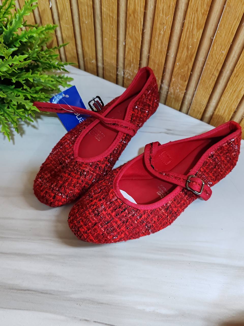 weekend maryjane flat shoe - red