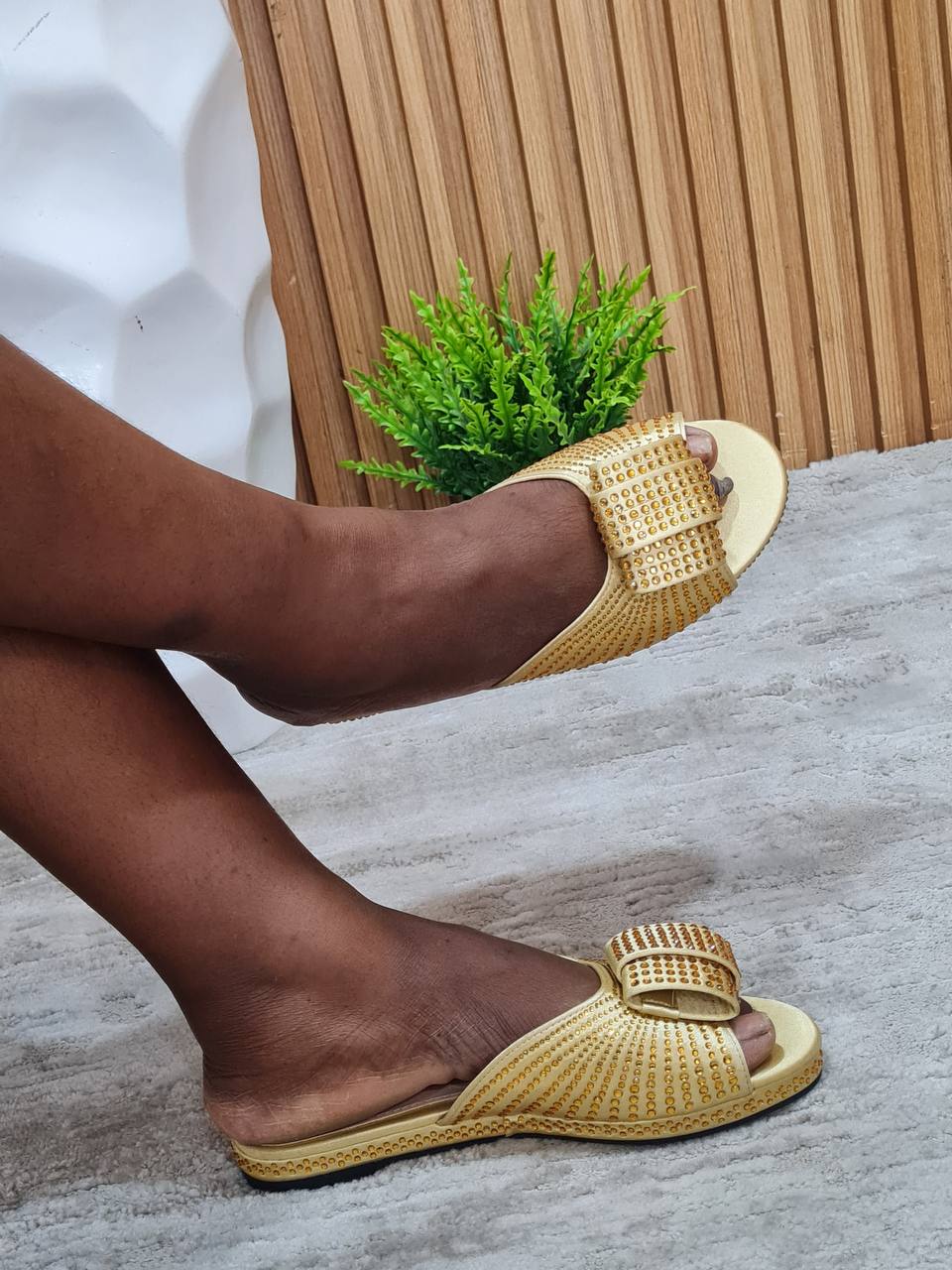 geriger gegallel flat slippers with round bow - gold