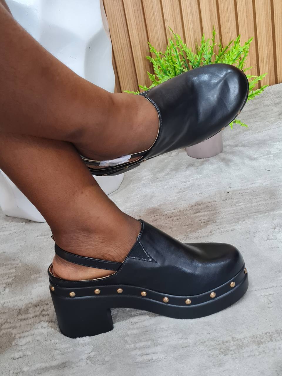 golden kello mules - black.