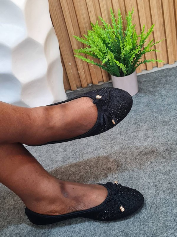 looking smart flat shoe with black stones and tie golden design - black
