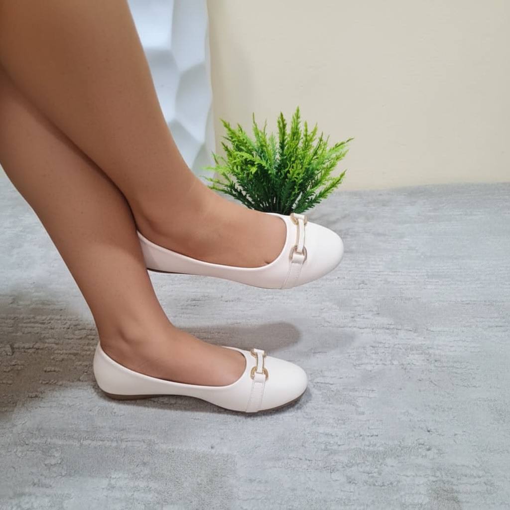 bata flat shoe with chain - beige