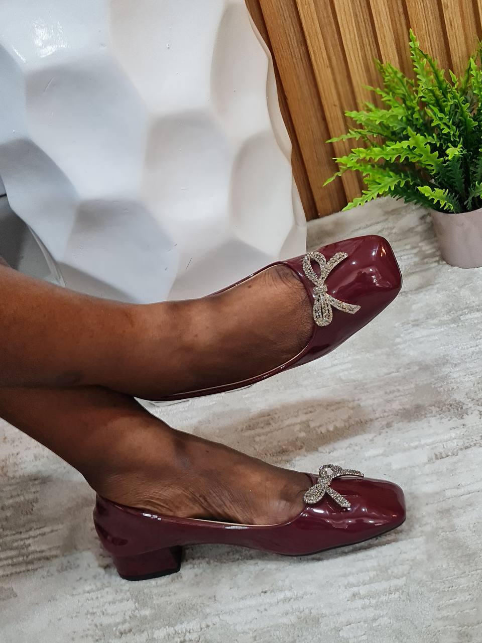 wei ming xin block heel shoes with silver bow - wine