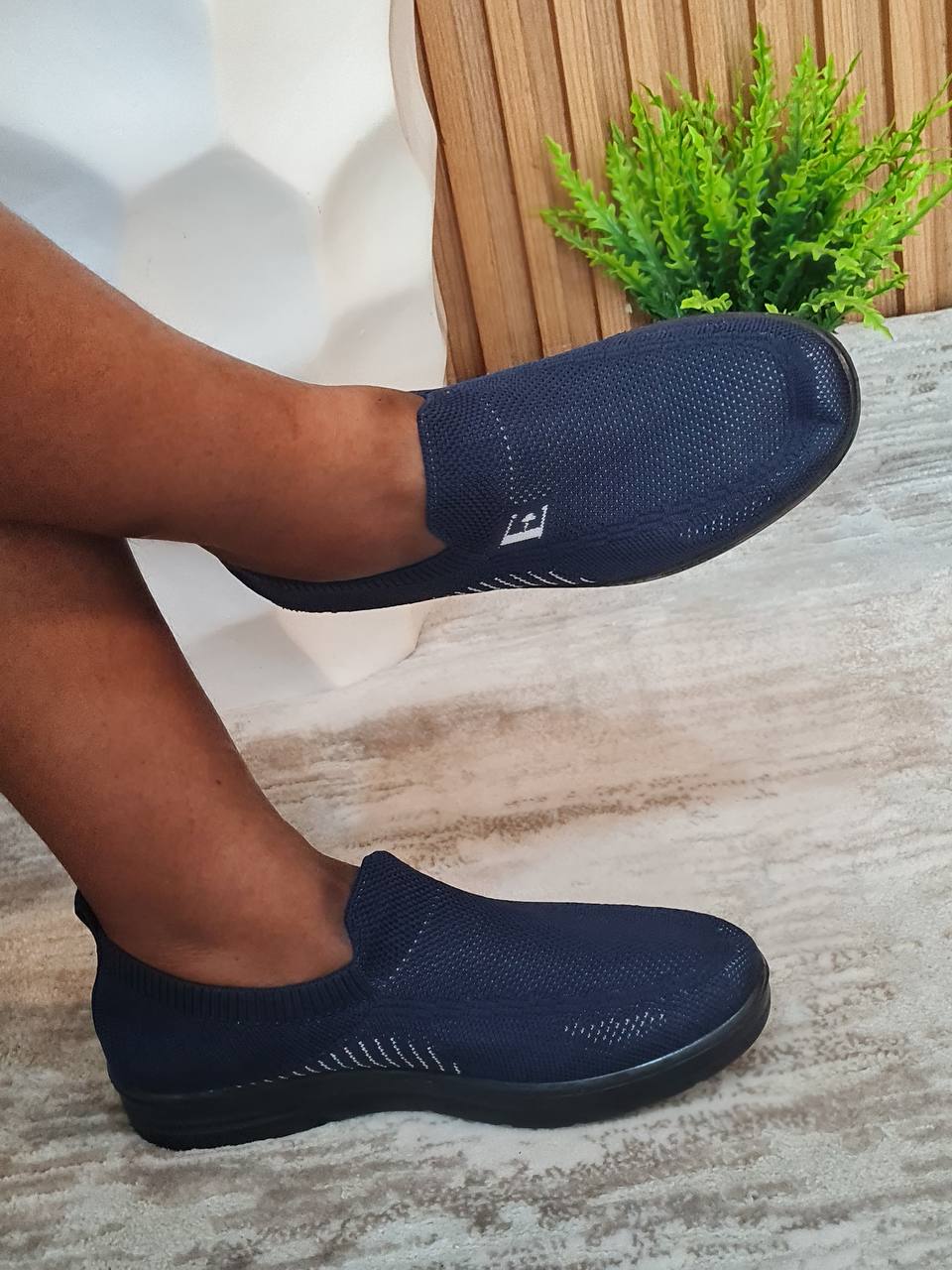 discover sport sneakers with e on it - blue