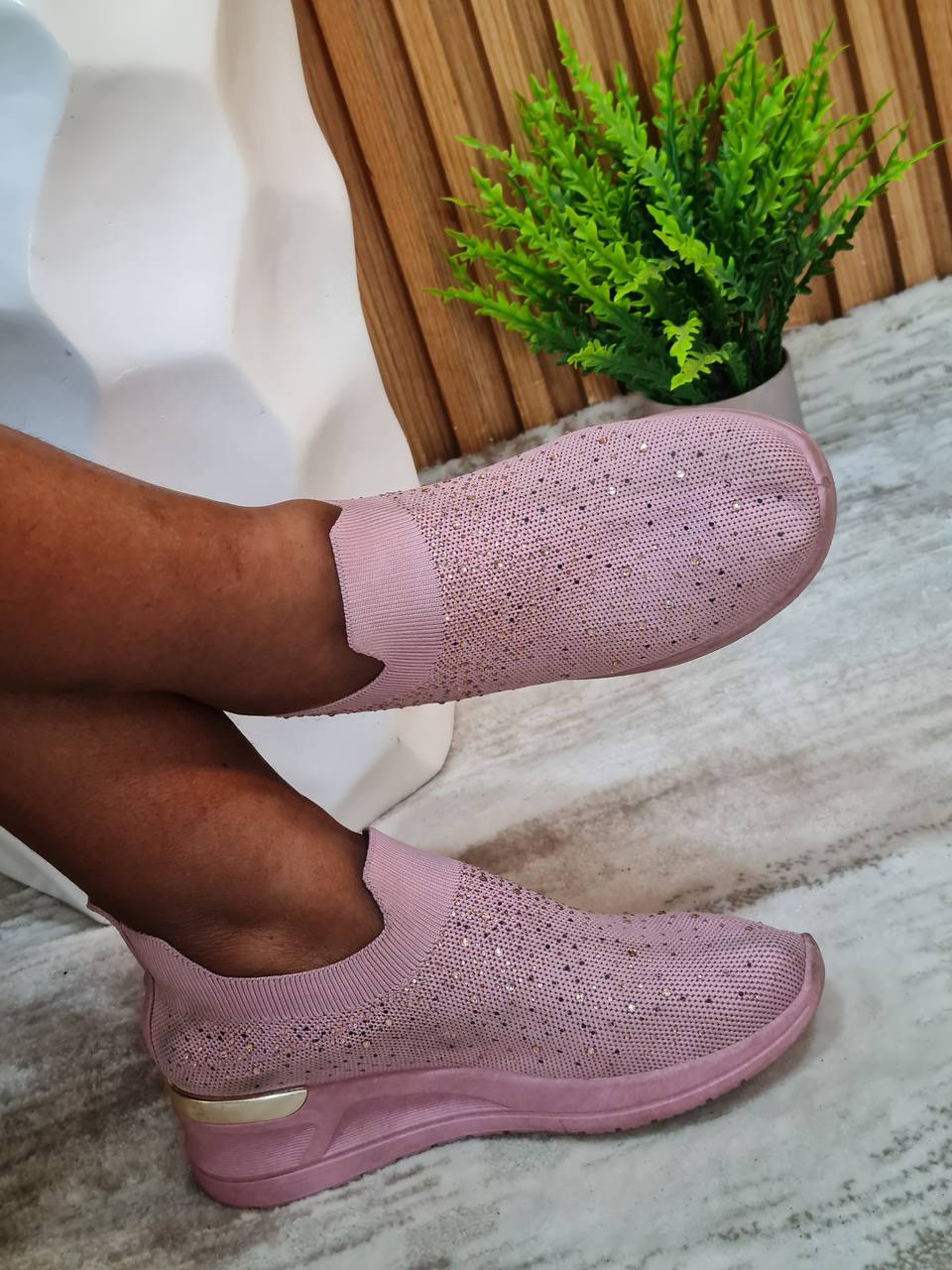fabric wedge sneakers with gold design - pink