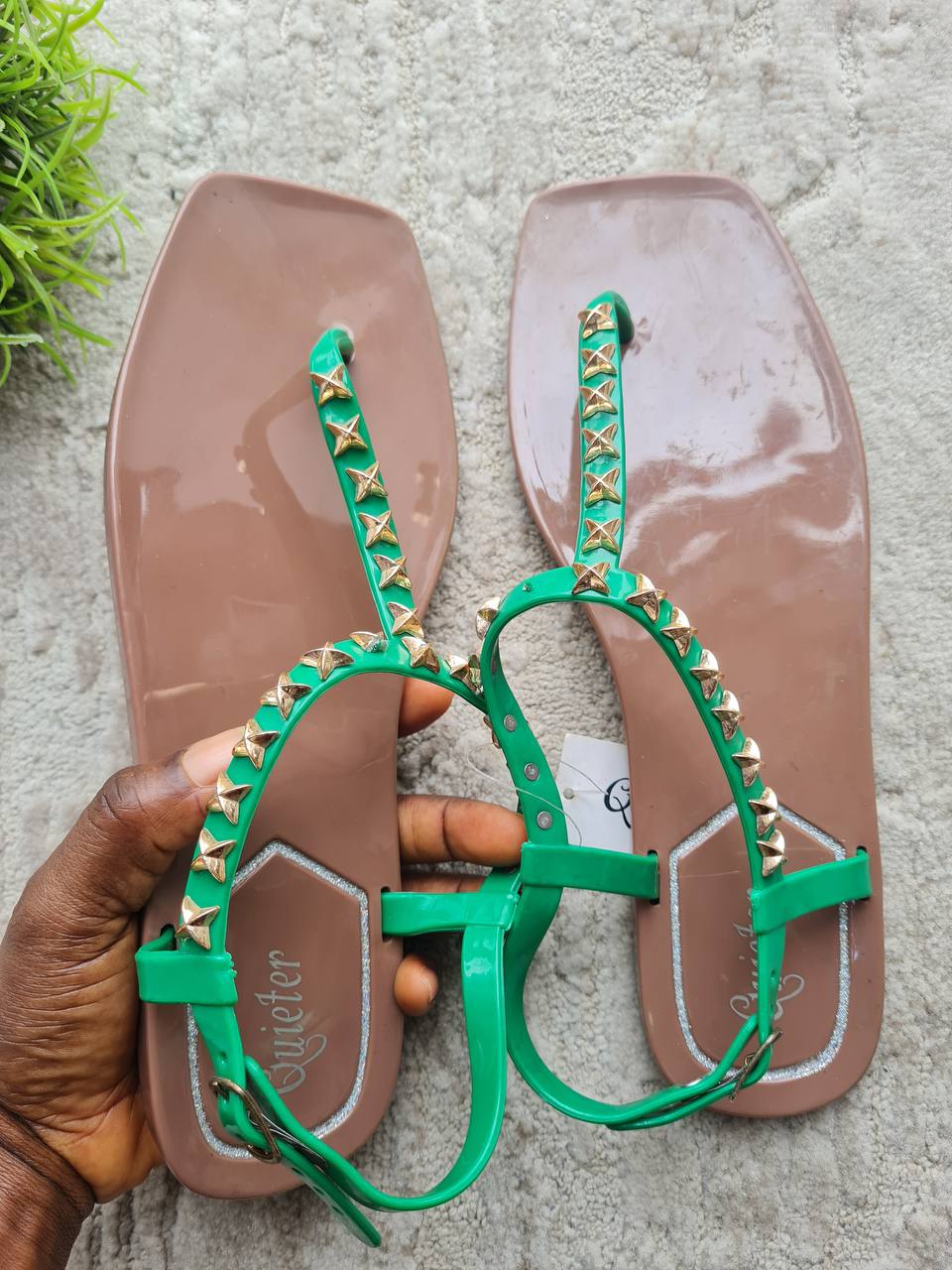quieter sandals with stars - green
