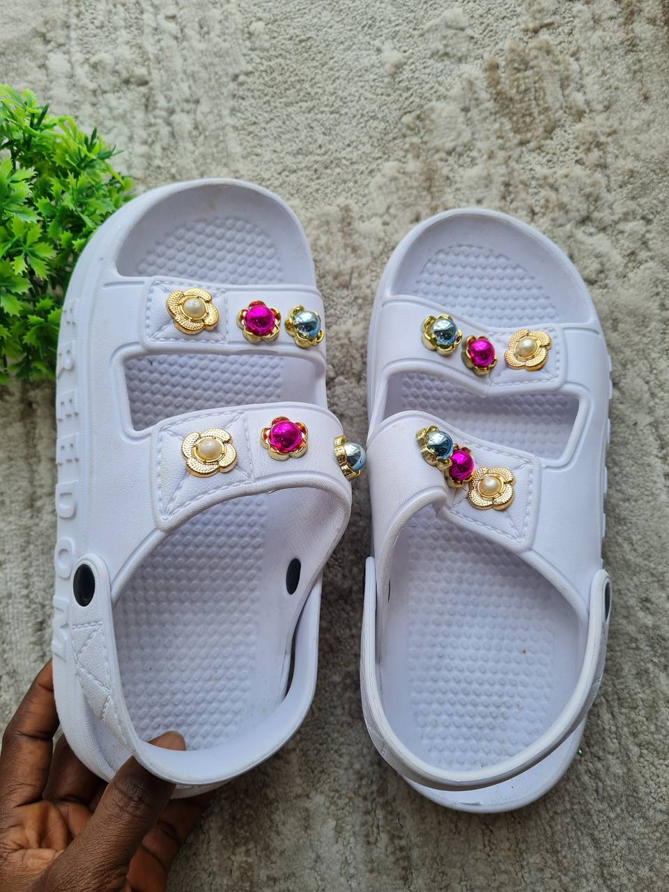 freedom rubber sandal - white