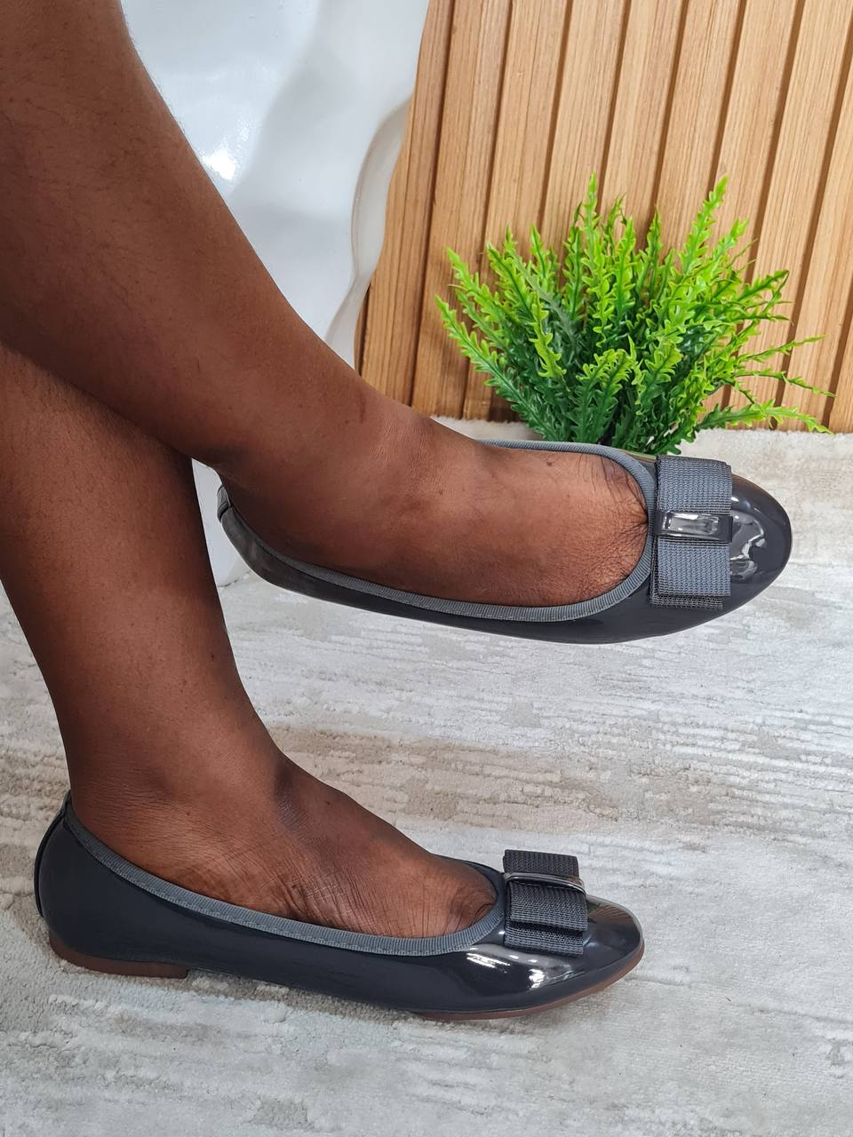 cofble flat shoe with bow - grey