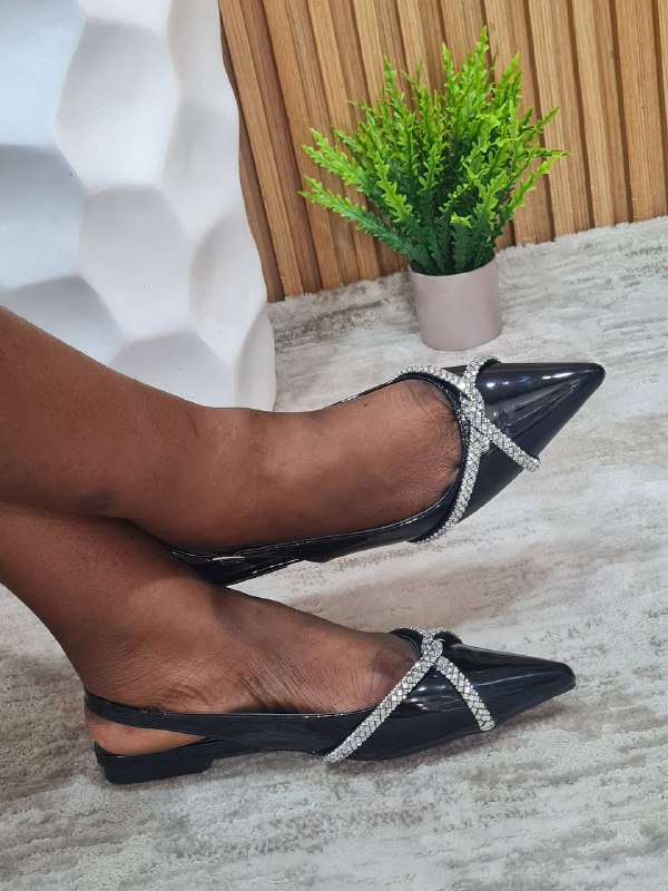 full lover sandal with tiny stones - black