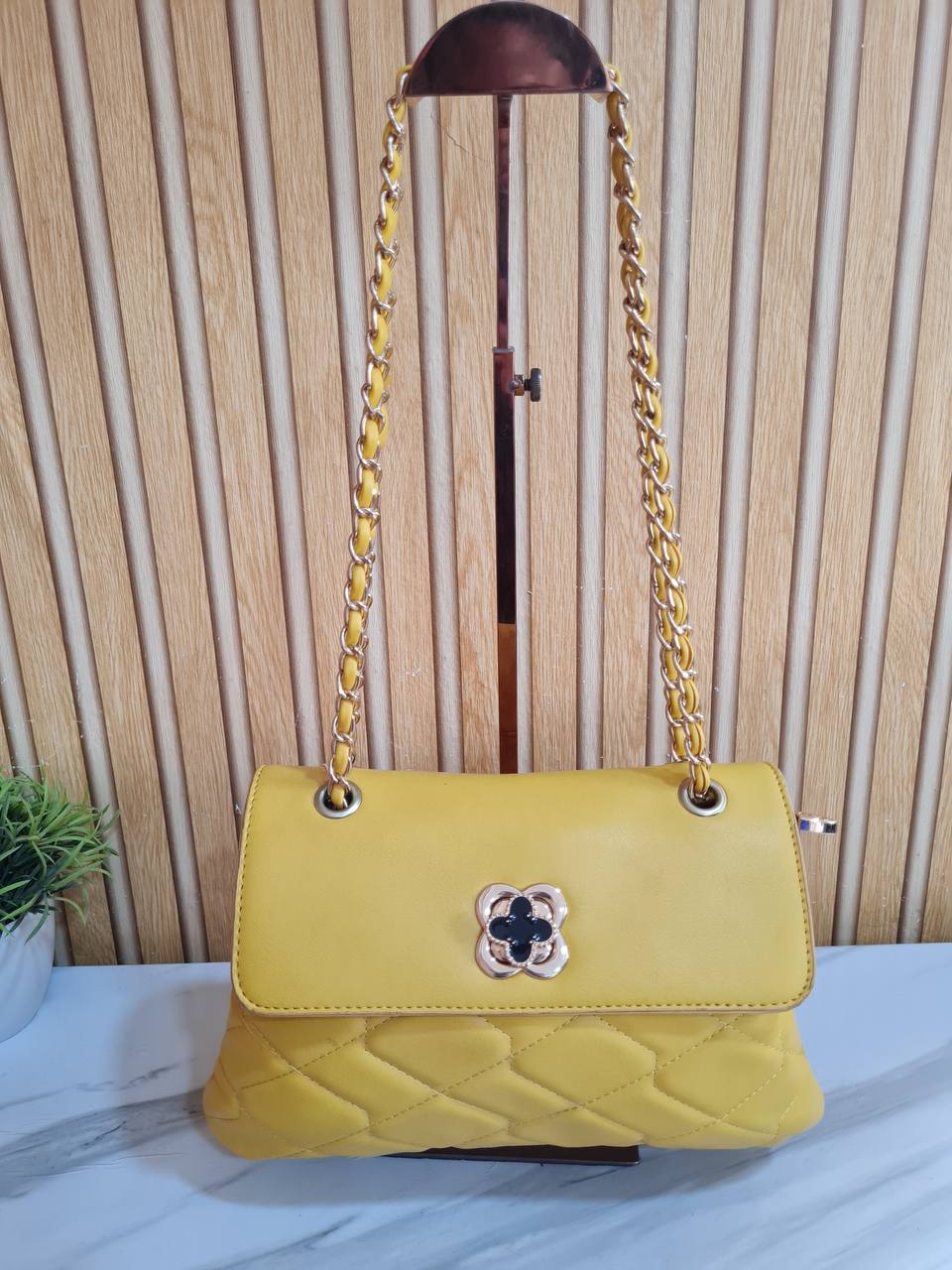 medium bag with chain handle hd3223 - yellow