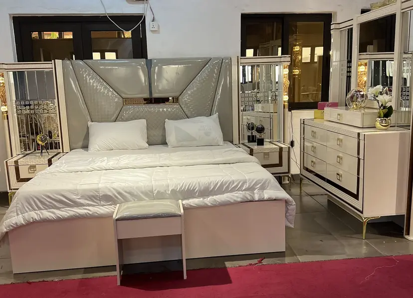 9938 contemporary bed