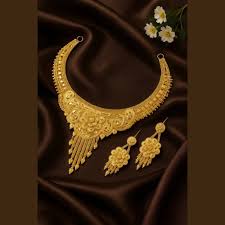 gold necklace