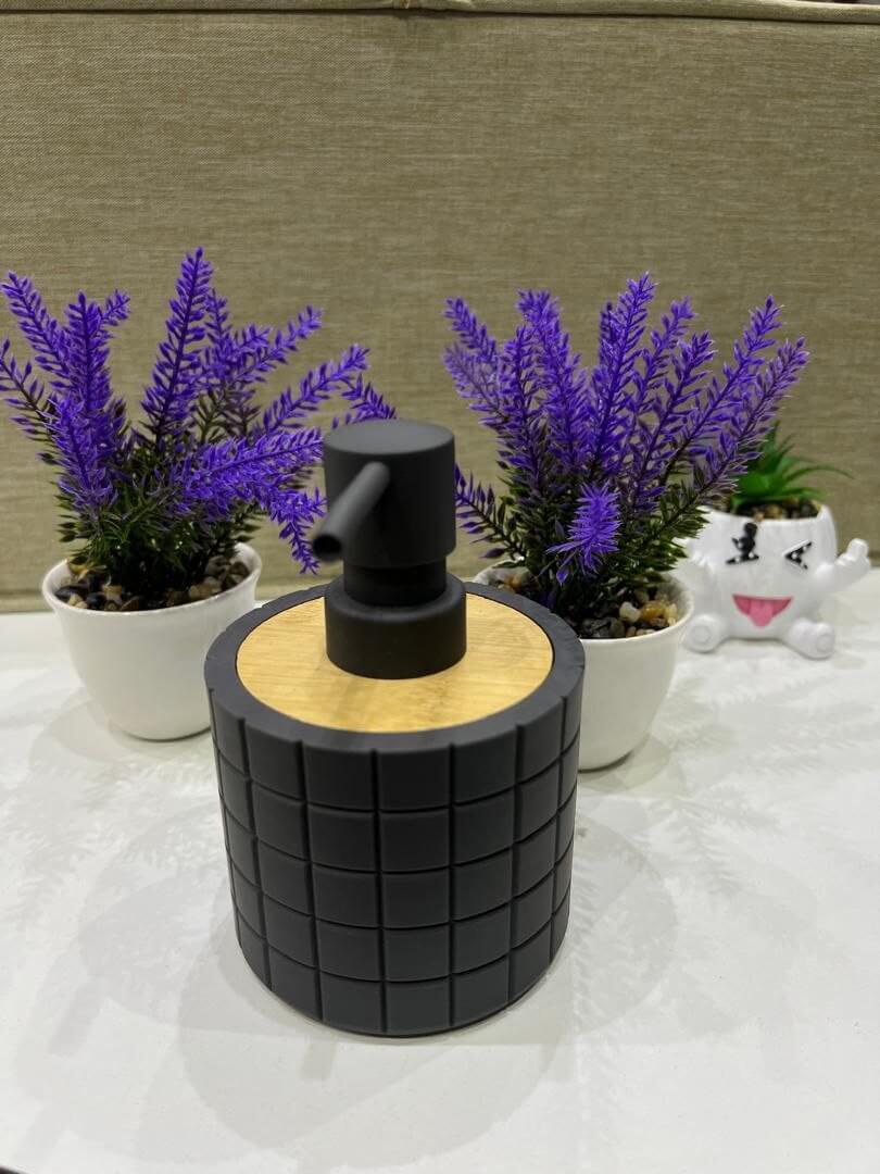 round grid patterned home and fun soap dispenser - Thumbnail 2
