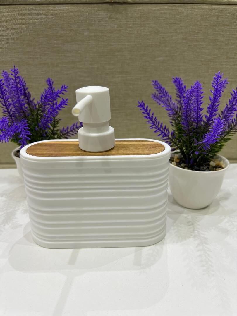 ribbed horiazontal home and fun soap dispenser - Thumbnail 2