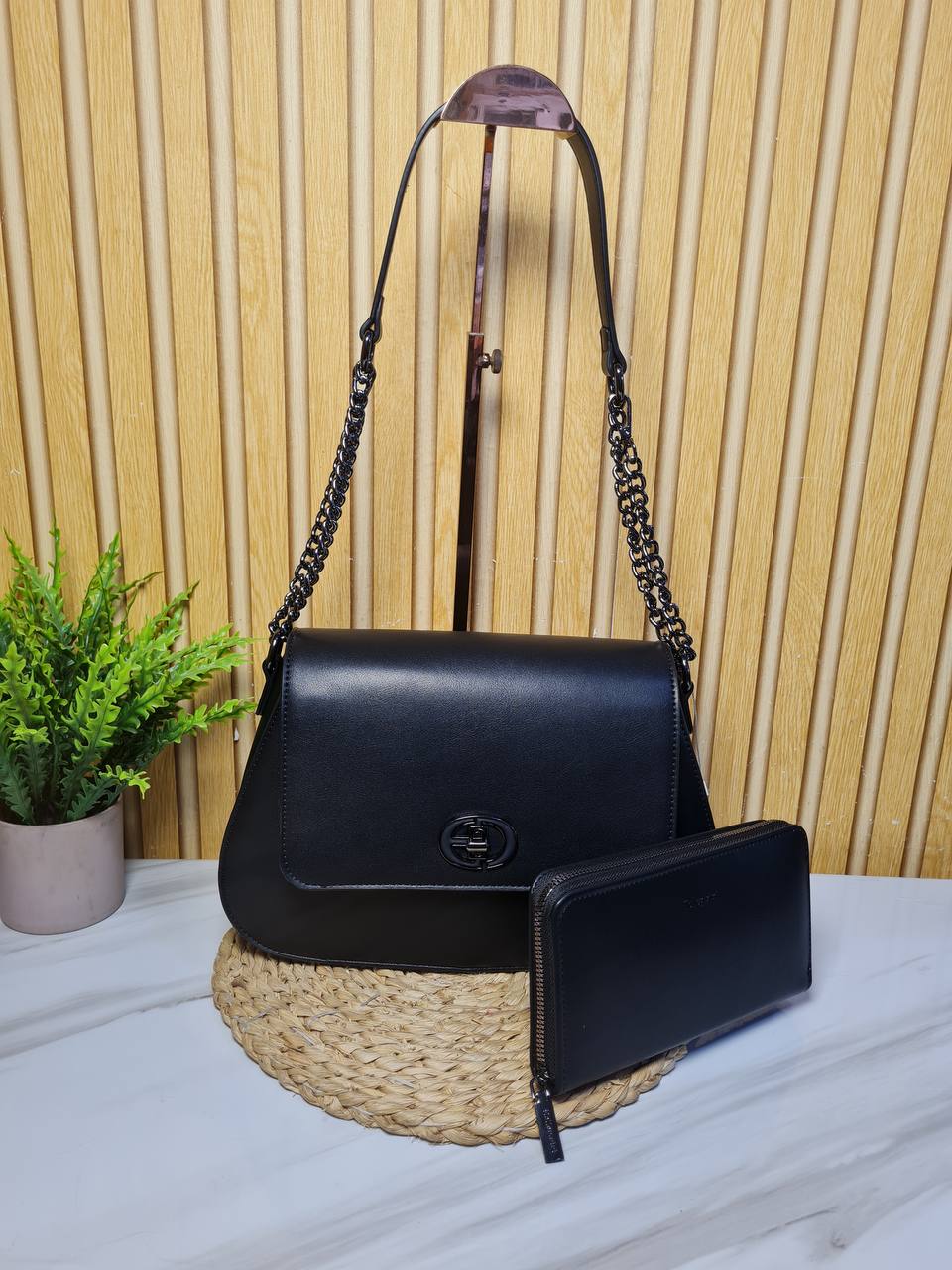 holly vivi 1105 chain handbag - black