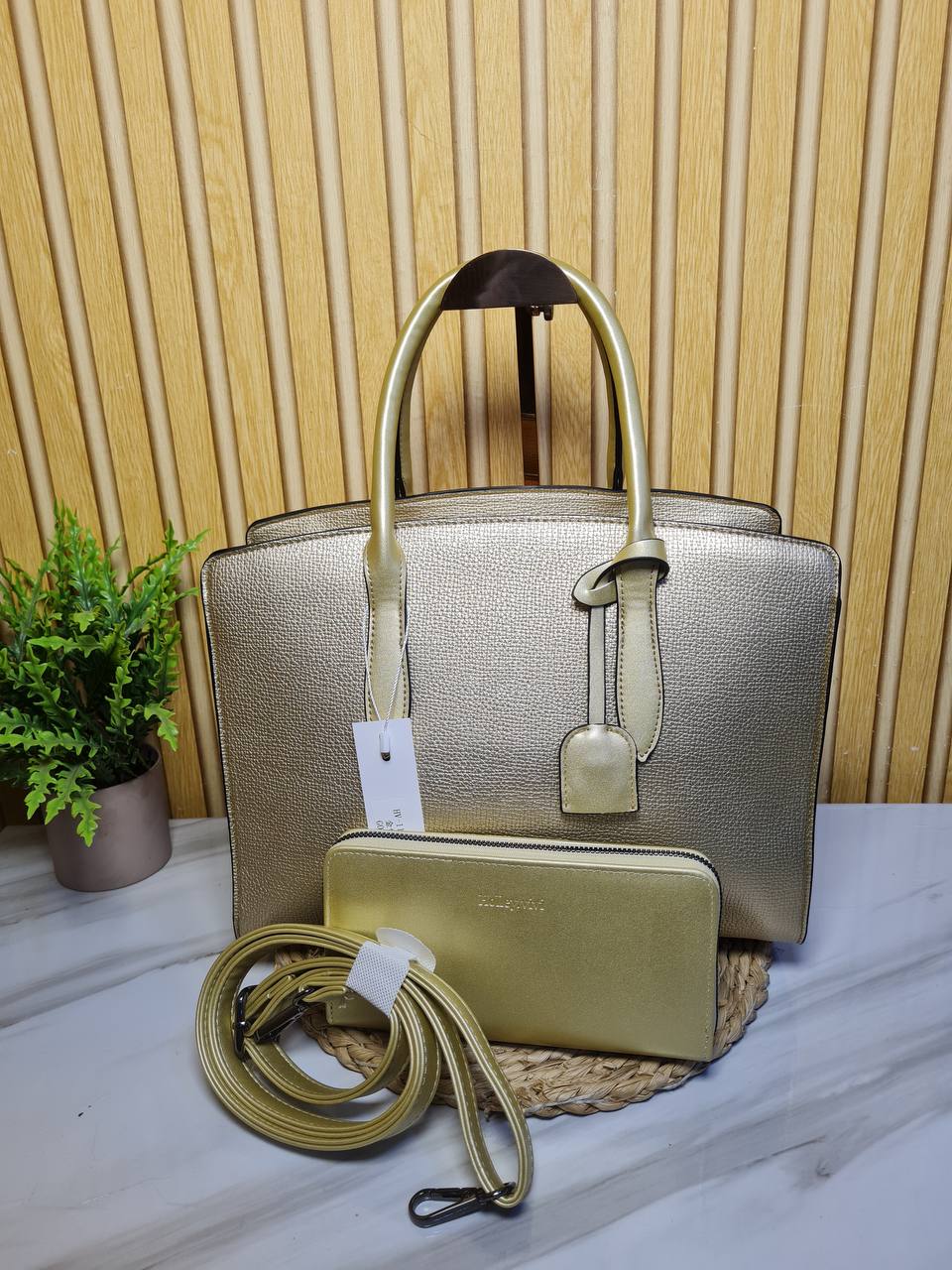 holly vivi 1120 handbag - gold