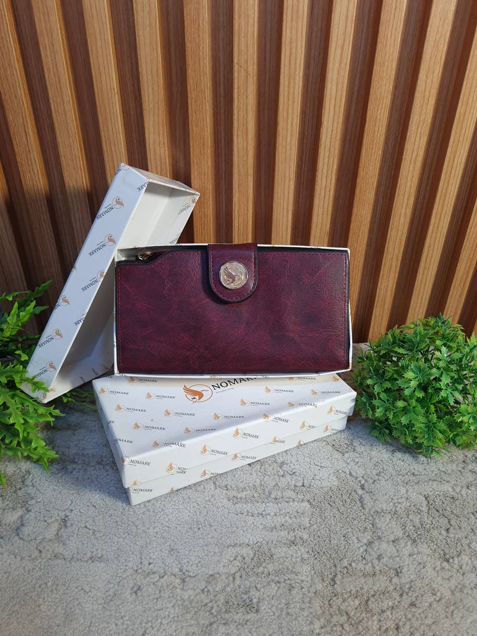 boxed wallet 2023 a1 - wine