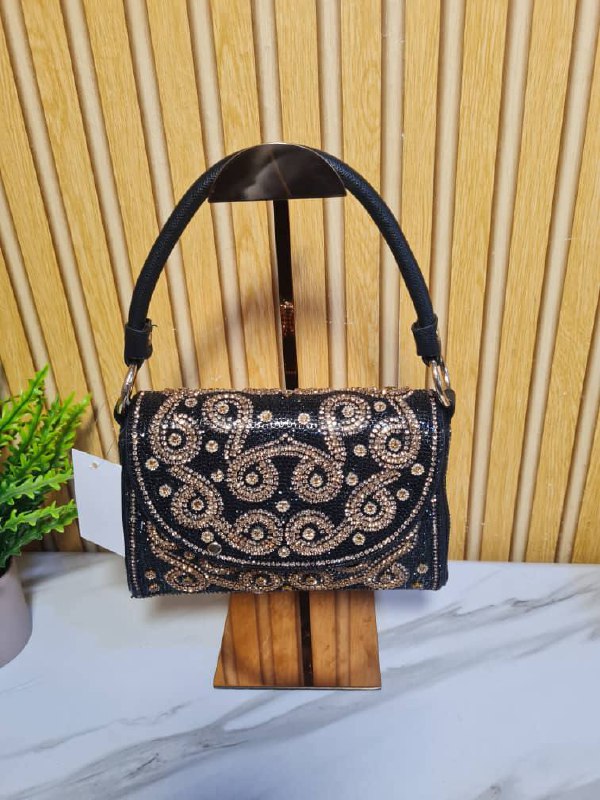 embroidered party purse  htf450 - black/gold