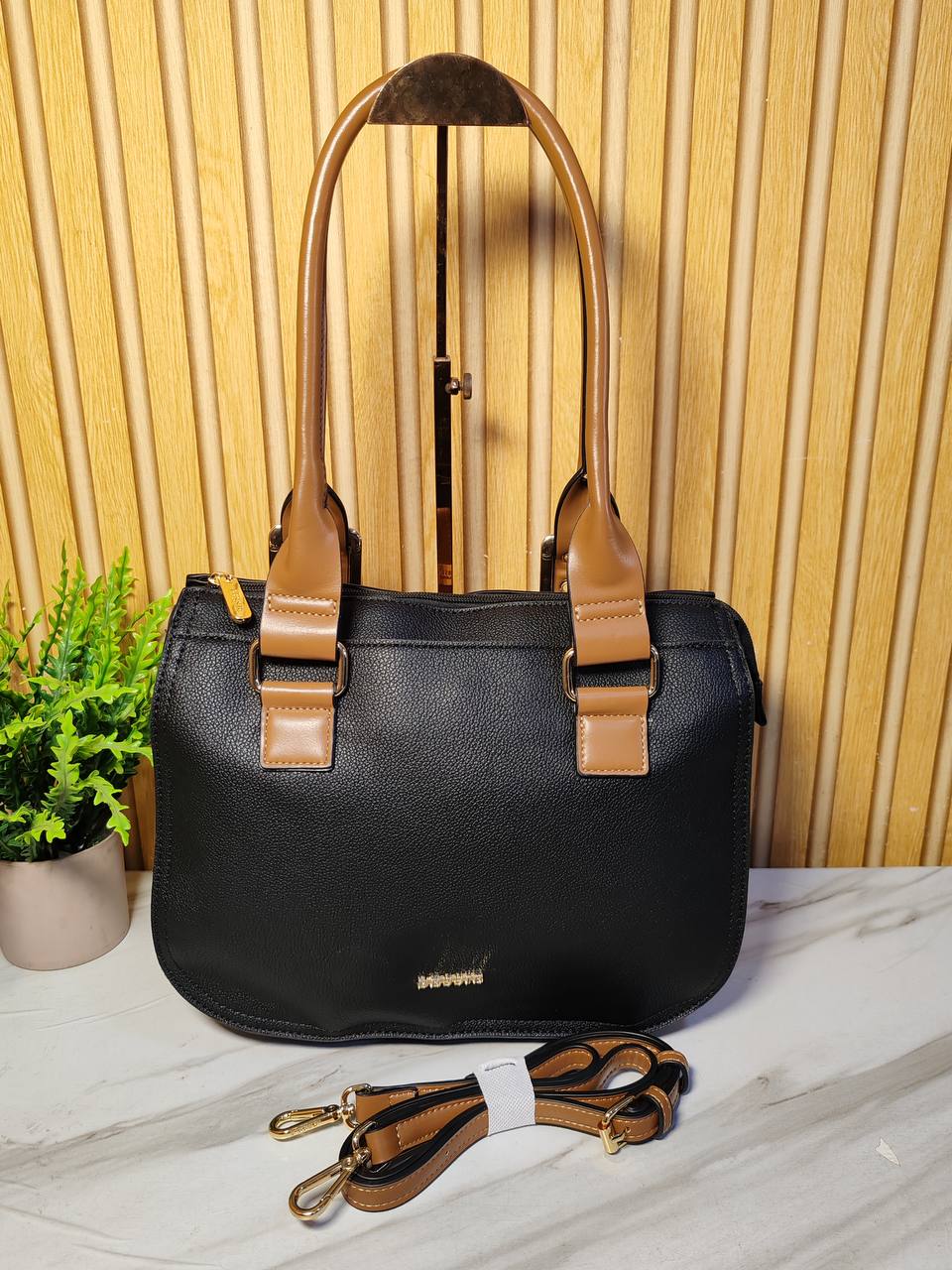 bessie shoulder handbag bw -  black