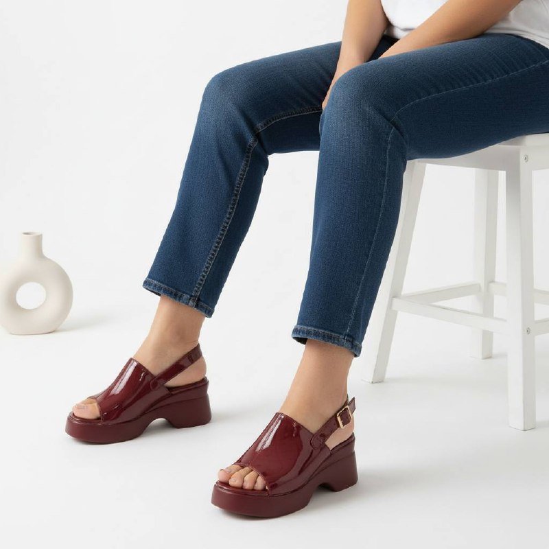 quabelle wedge sandal - wine