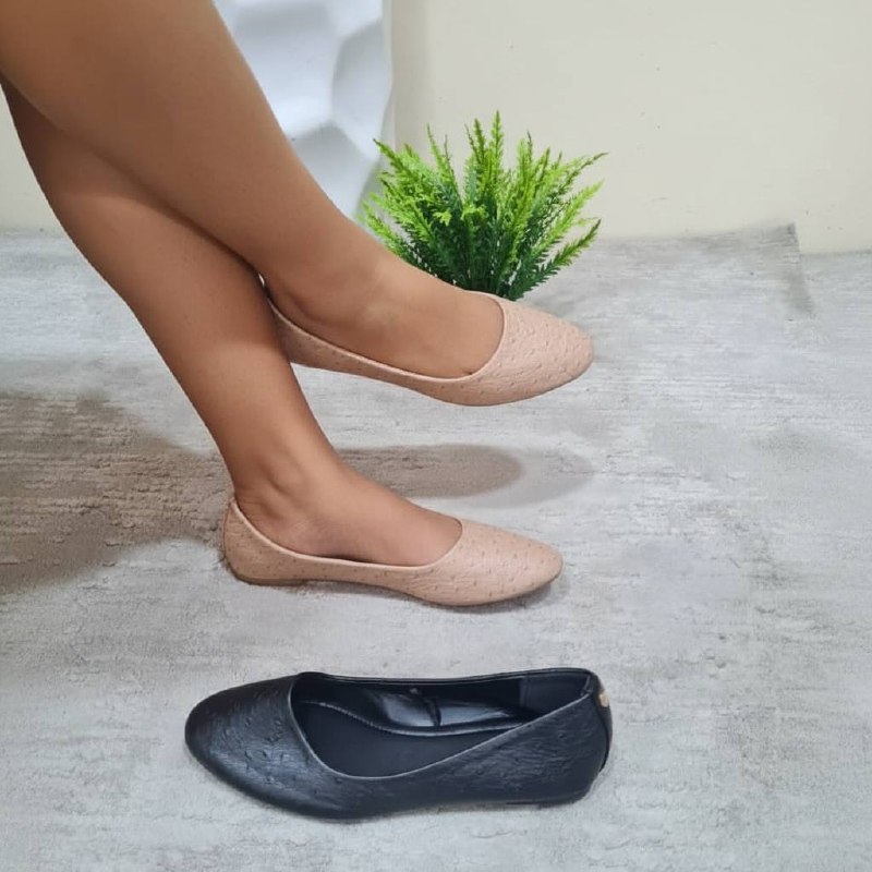 flora bella flat shoe - black