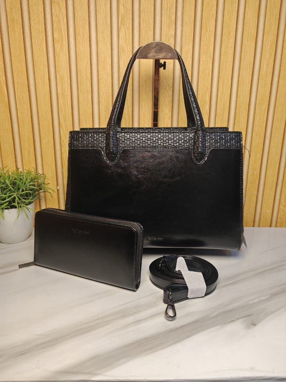 holly vivi handbag 1044 - black