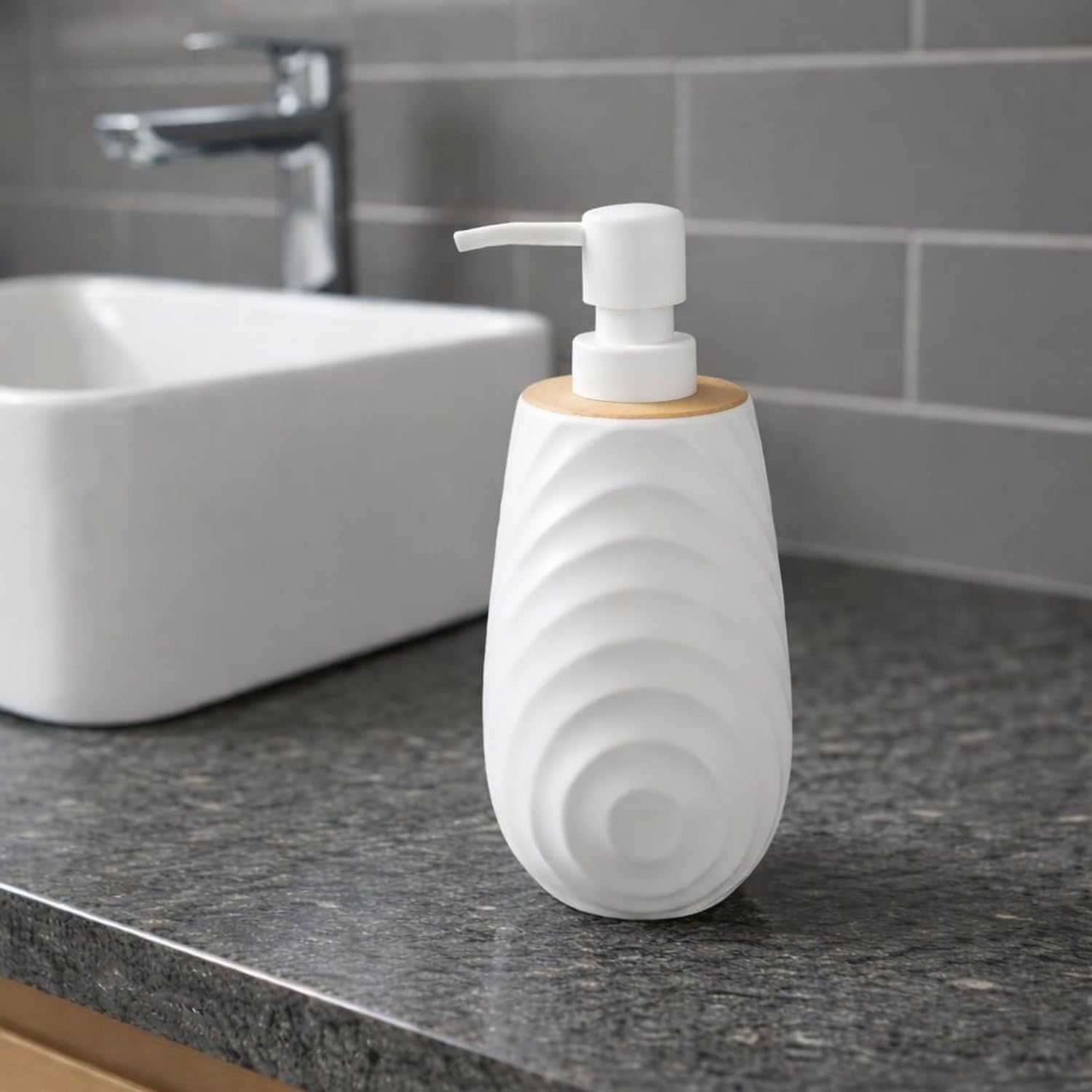 round curved wavy lines soap dispenser - Thumbnail 2