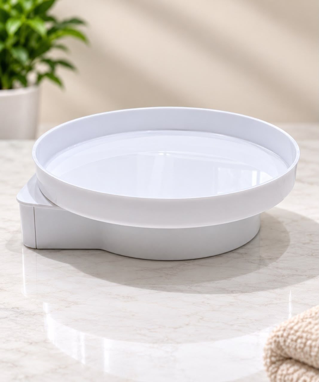 triangle rotary wall hanging tray