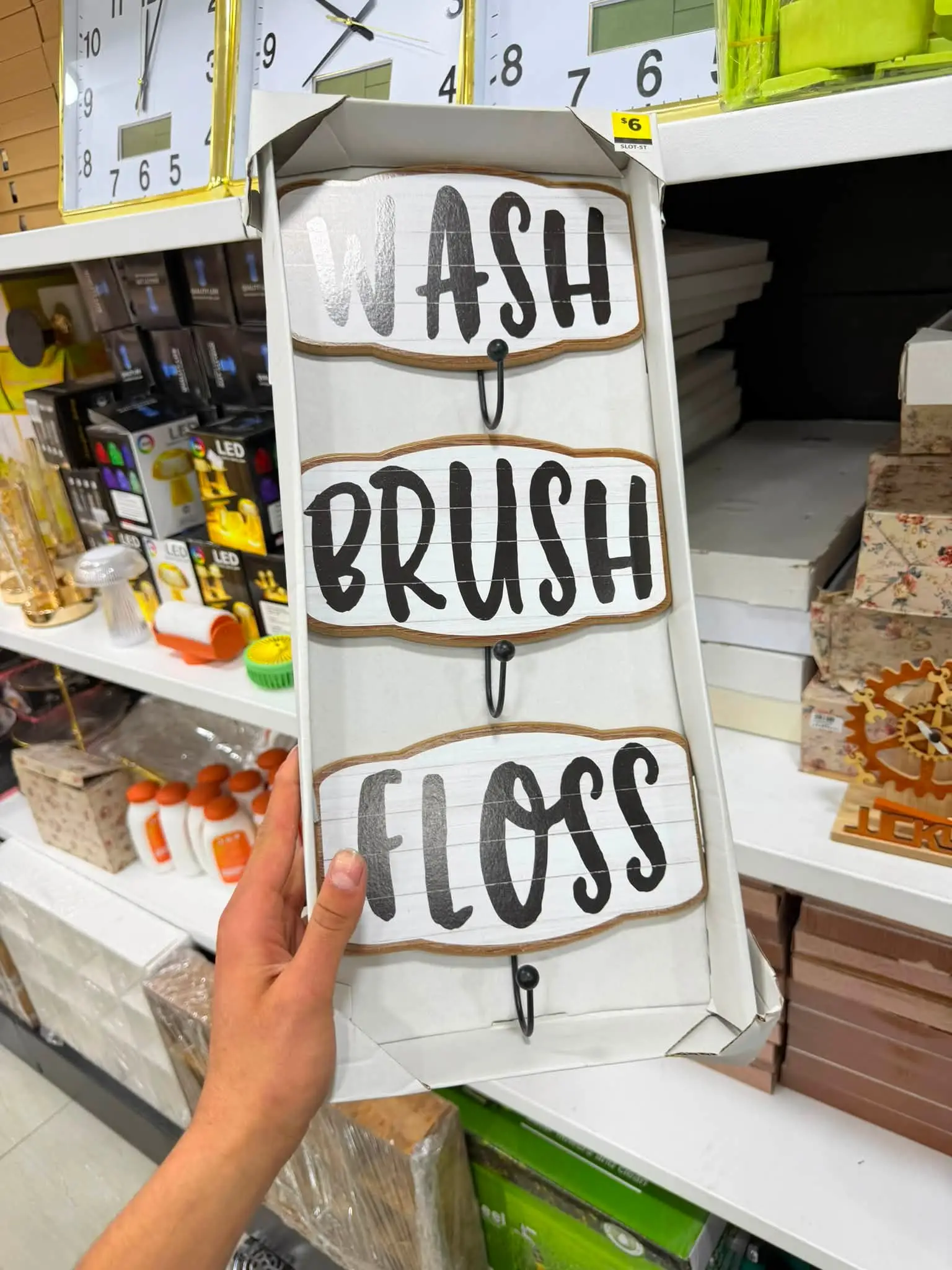 WHITE WASH BRUSH FLOSS 