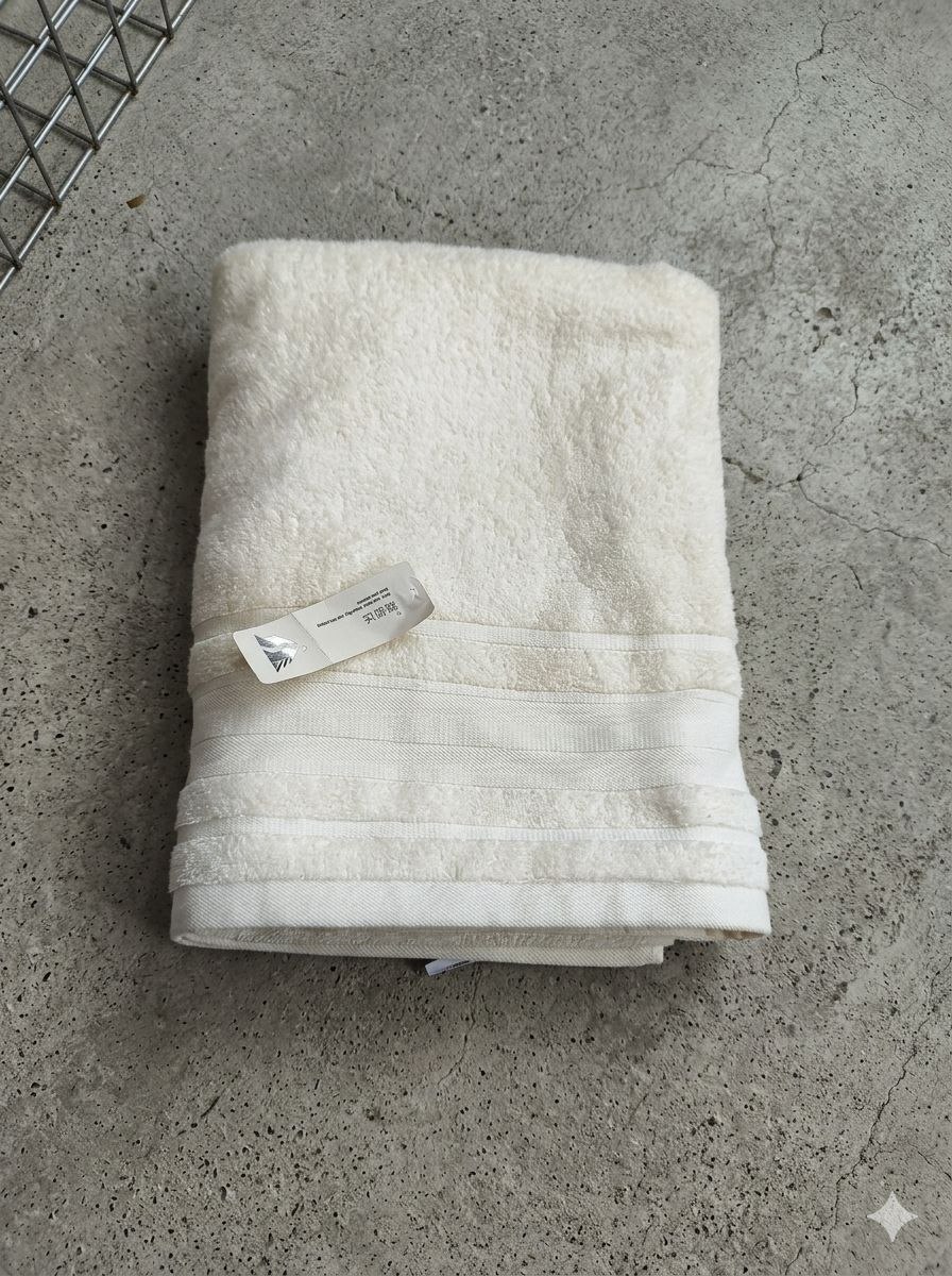 coloured towel - Thumbnail 2